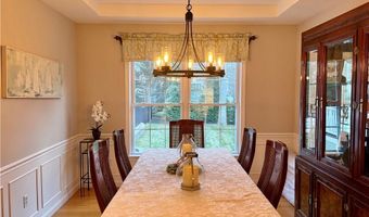 34 Marian Ave, Narragansett, RI 02882