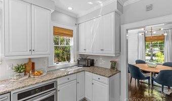 1726 The Plz, Charlotte, NC 28205