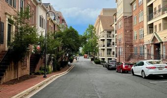 1321 N ADAMS Ct 201, Arlington, VA 22201