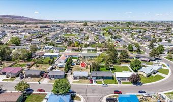 4593 Sawtooth St, Chubbuck, ID 83202