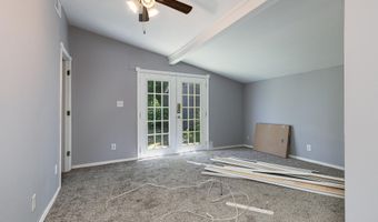 827 S Griffith Ave, Aurora, MO 65605
