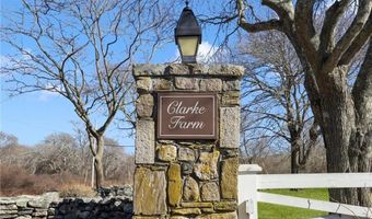 45 FOX Dr, Narragansett, RI 02882