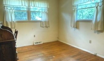 5203 Black Oak Rd, Alton, IL 62002