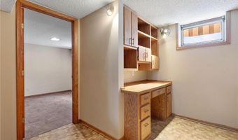 718 Jackson St, Anoka, MN 55303