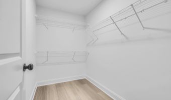 70 Seurat St, Barnegat, NJ 08005