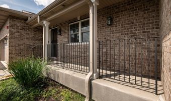 544 N Woodland Ct, Addison, IL 60101