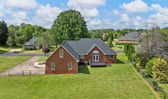 121 Lewis Burnett Dr, Boiling Springs, SC 29316