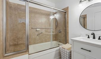 16020 E 5th St, Bayview, ID 83803