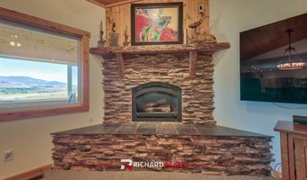 6 Bear Creek Rd, Cody, WY 82414