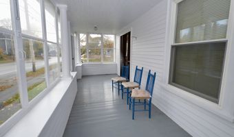 744 Hammond St, Bangor, ME 04401