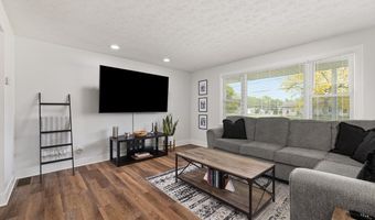 1264 Columbus Cir N, Ashland, OH 44805
