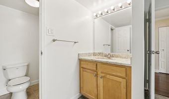 4500 S FOUR MILE RUN Dr 220, Arlington, VA 22204