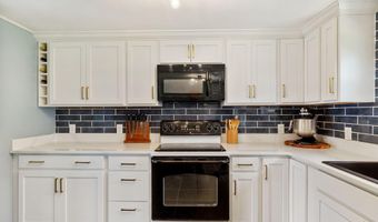 569 Benton Rd, Albion, ME 04910