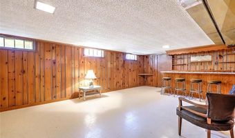 6 Woodbine St, East Providence, RI 02915