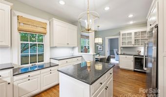 2119 Dilworth Rd E, Charlotte, NC 28203