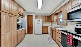 619 Alden Dr, Auburn, NE 68305