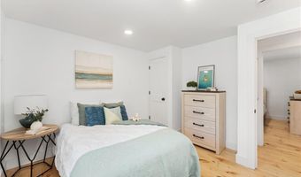 95 Capstan St, Jamestown, RI 02835