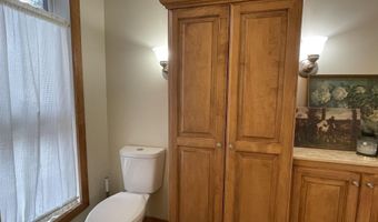 480 S Shilling Ave, Blackfoot, ID 83221