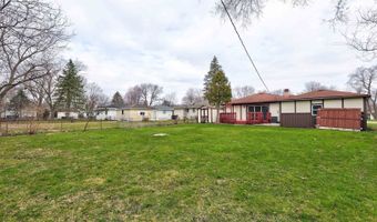 2203 Campbell St, Rolling Meadows, IL 60008