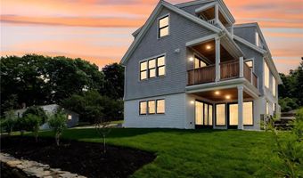 35 Coggeshall Ave, Newport, RI 02840