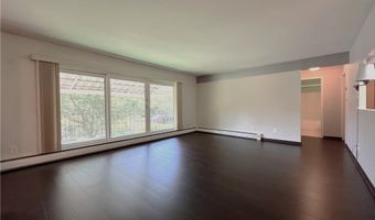 31 Park Lane Ct, Amherst, NY 14221