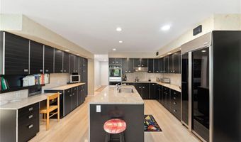 125 Woodruff Ave, Narragansett, RI 02882