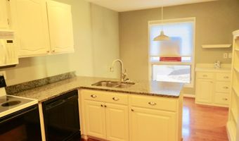 2134 Overlook Ct, Ann Arbor, MI 48103