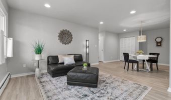 10 GREEN BAY Ct 105, Appleton, WI 54911