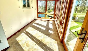 326 Keslar School Rd, Acme, PA 15610
