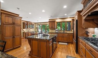 2224 Stonewall Dr, Bartlesville, OK 74006