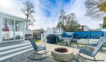 38 Bridgton Rd, Cranston, RI 02910