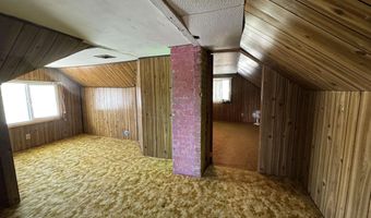 35 Conroy St, Diamondville, WY 83116