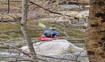 5 Wing Rd, Bethlehem, NH 03574