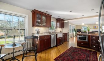 94 Abbott Run Valley Rd, Cumberland, RI 02864