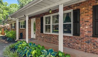 36 Annandale Dr, Boiling Springs, SC 29316