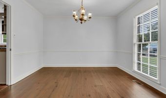 1904 Chatham Dr, Albany, GA 31721