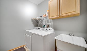 1580 Millbrook Dr, Algonquin, IL 60102