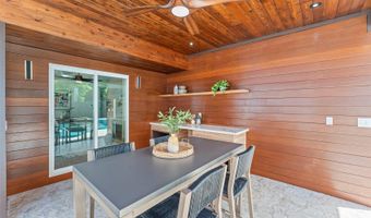 1049 Uluopihi Loop, Kailua, HI 96734