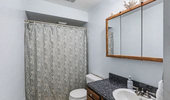 302 Westwinds Dr, Almont, MI 48003