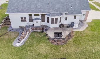 3020 E FALLCREEK Ln, Appleton, WI 54913