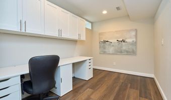 255 N BRYAN St, Arlington, VA 22201