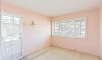 3216 Loma Riviera Dr, San Diego, CA 92110