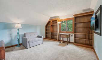 6983 White Oak Dr, Avon, IN 46123