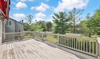 16 Thistle Holw 16, Avon, CT 06001