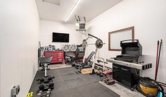 1604 W River Bend St, Brandon, SD 57005