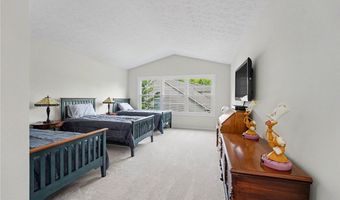 959 Grand View Ln, Aurora, OH 44202