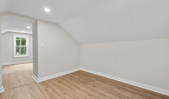 97 Padanaram Rd, Danbury, CT 06811