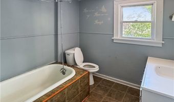 2041 13th St SW, Akron, OH 44314