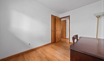 5668 Crawford Dr, Columbus, OH 43229