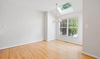 43598 DUNHILL CUP Sq, Ashburn, VA 20147